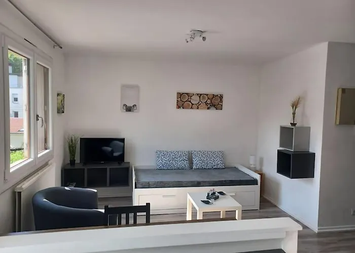 L'escale, A Proximite Immediate De La Gare